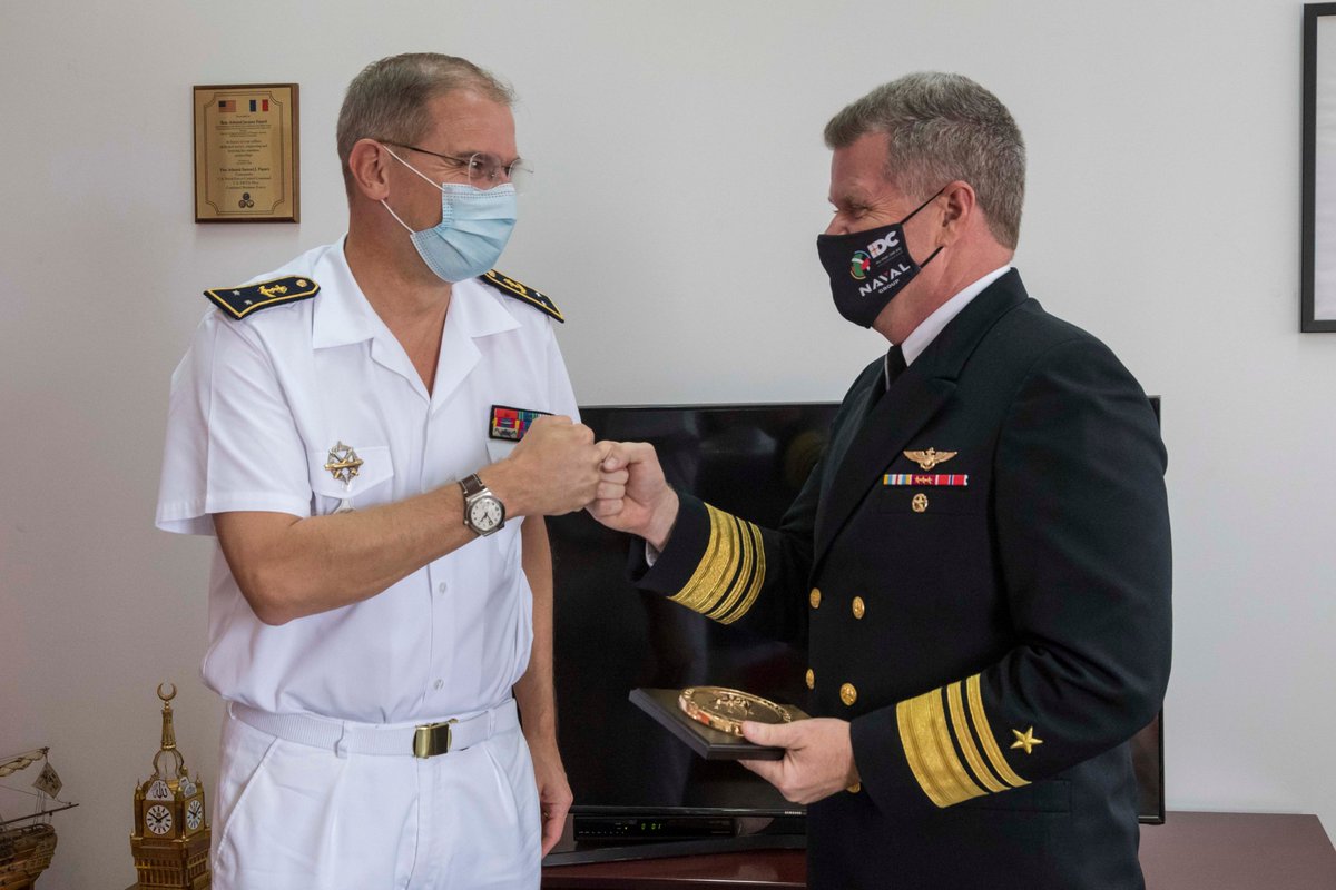 French-U.S. NavalPartnership. VADM Samuel Paparo met with @FFEAU_ALINDIEN Rear Admiral Fayard in UAE to discuss the long-standing France & U.S. partnership to ensure maritime security in the Indian Ocean & Central region, so critical to global commerce