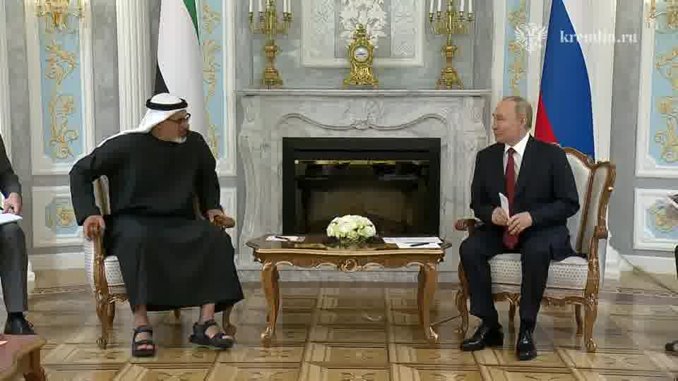 Putin held a meeting with the Crown Prince of Abu Dhabi, Chairman of the Executive Council of the Emirate Khaled bin Mohammed Al Nahyan