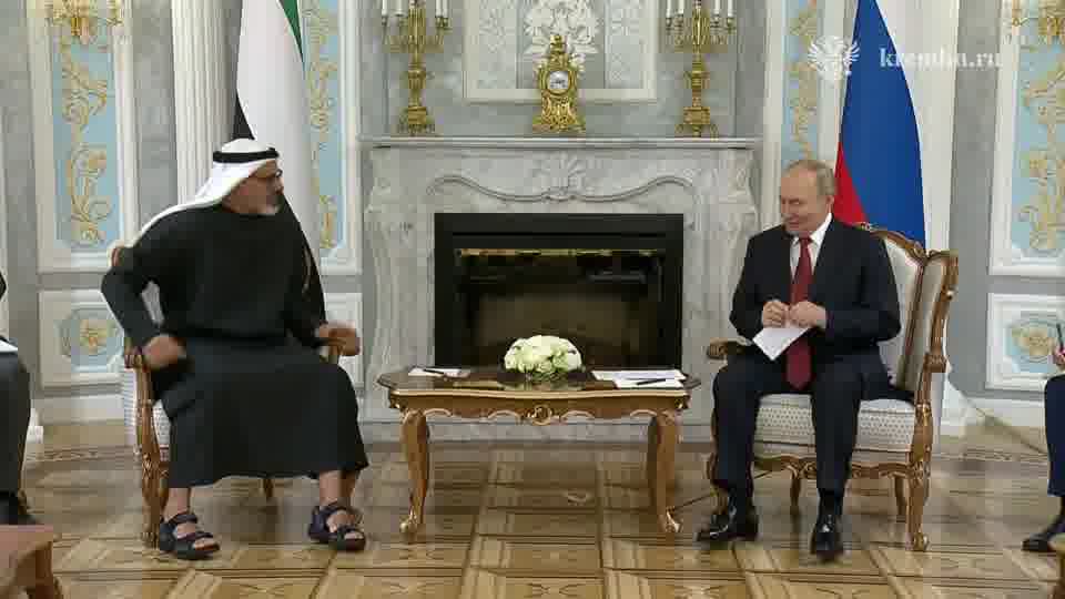 Putin held a meeting with the Crown Prince of Abu Dhabi, Chairman of the Executive Council of the Emirate Khaled bin Mohammed Al Nahyan