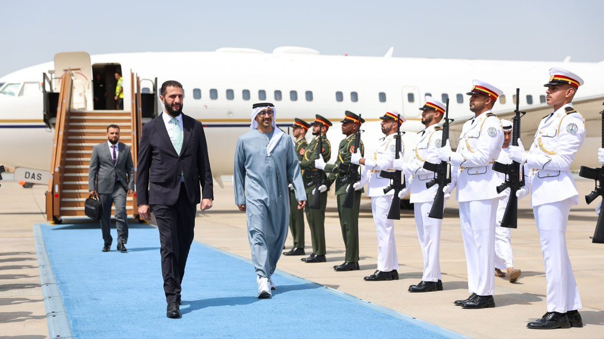 Suriye Devlet Başkanı Ahmed el-Şaraa, Emirlikler'de. Emirlik Dışişleri Bakanı Şeyh Abdullah bin Zayed tarafından karşılandı